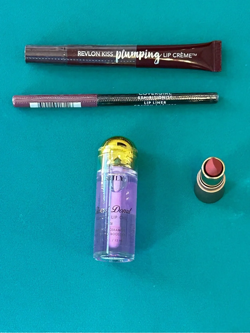 Cosmetic Bag with 12 Assorted Beauty Products ($100+ value)
